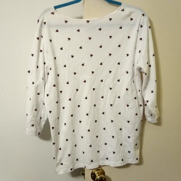Newer CJ Banks 3/4 Sleeved White Top with Ladybugs Printed All Over (Size 1X) - Picture 2 of 3